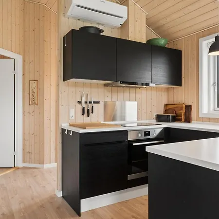 Modernt Hus Nära Och På Helnaes Hårby