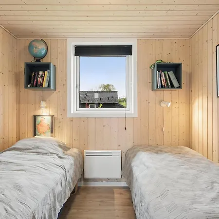 Semesterbostad Modernt Hus Nära Och På Helnaes
